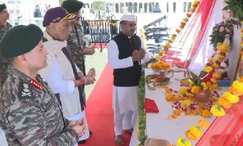 रक्षा मंत्री राजनाथ सिंह ने कहा- सर क्रीक में घुसपैठ की कोशिश पर सख्त कार्रवाई होगी रक्षा मंत्री राजनाथ सिंह ने कहा- सर क्रीक में घुसपैठ की कोशिश पर सख्त कार्रवाई होगी