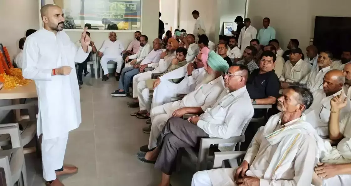 Sirsa: गांधी और शास्त्री को कांग्रेस कार्यकर्ताओं ने दी श्रद्धांजलि Sirsa: गांधी और शास्त्री को कांग्रेस कार्यकर्ताओं ने दी श्रद्धांजलि