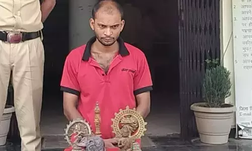 जेल में बंद अय्याश योगी के फार्म हाउस में चोरी, पुलिस की पकड़ में आया चोर