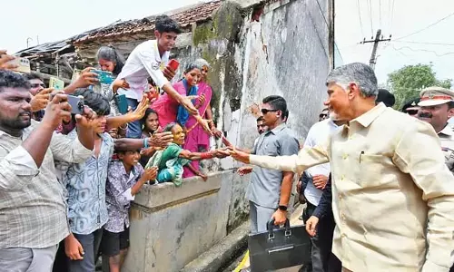 CM Chandrababu : दिवाली पर 3,00,000 घरों में प्रवेश