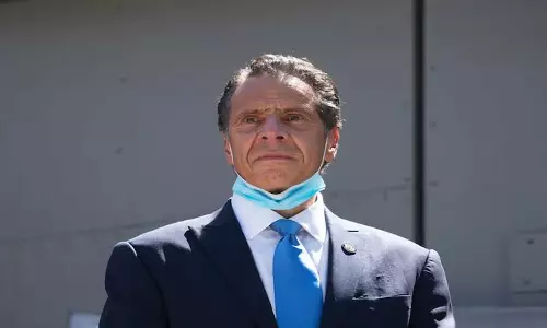Cuomo ने महामारी प्रतिबंधों के लिए यहूदी समुदाय से माफ़ी मांगी