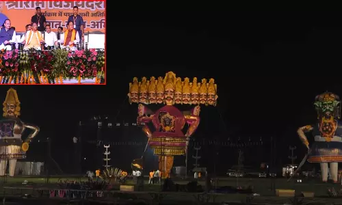 रायपुर के दशहरा उत्सव कार्यक्रम में शामिल हुए राज्यपाल और मुख्यमंत्री