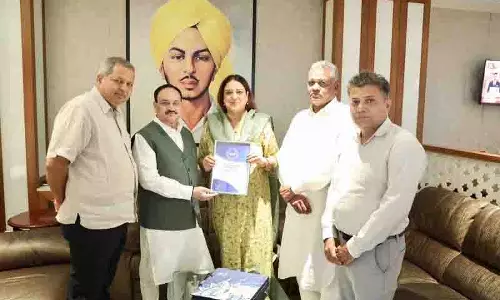 Chandigarh भाजपा नेताओं ने की नड्डा से मुलाकात Chandigarh भाजपा नेताओं ने की नड्डा से मुलाकात