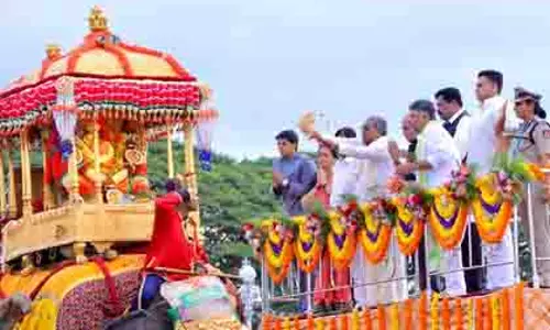 Siddaramaiah ने बानू मुश्ताक और मंत्रियों को मैसूर दशहरा के लिए सराहा