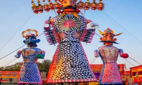 गांधी मैदान में बारिश के बीच जला रावण का पुतला, सीएम नीतीश कुमार रहे मौजूद