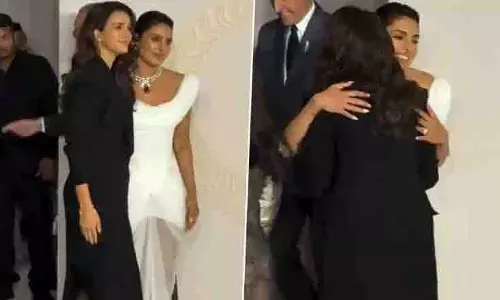 प्रियंका और तृप्ति डिमरी का Bvlgari इवेंट में स्टाइलिश बॉन्डिंग मोमेंट