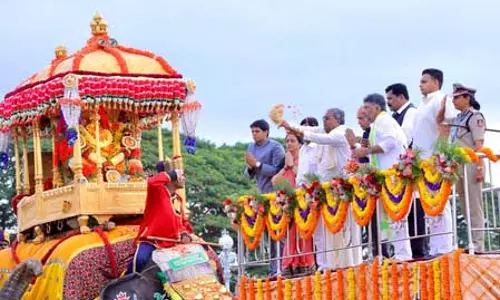 मैसूर दशहरा का सफल आयोजन: सीएम सिद्धारमैया ने बानू मुश्ताक को किया धन्यवाद