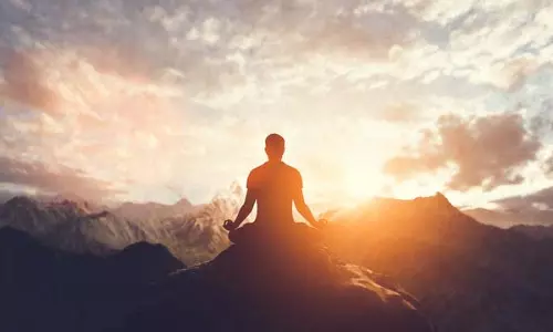 Meditation: तनाव मुक्ति और मानसिक स्पष्टता के लिए एक शक्तिशाली साधन Meditation: तनाव मुक्ति और मानसिक स्पष्टता के लिए एक शक्तिशाली साधन