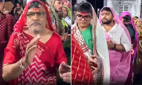 नवरात्रि में पुरुषों का साड़ी पहनकर गरबा, 200 साल पुरानी अनोखी परंपरा वायरल नवरात्रि में पुरुषों का साड़ी पहनकर गरबा, 200 साल पुरानी अनोखी परंपरा वायरल