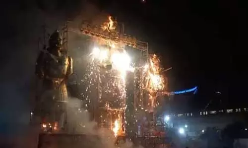 धूमधाम से मना रावण दहन, उत्साह और उल्लास का रहा माहौल धूमधाम से मना रावण दहन, उत्साह और उल्लास का रहा माहौल