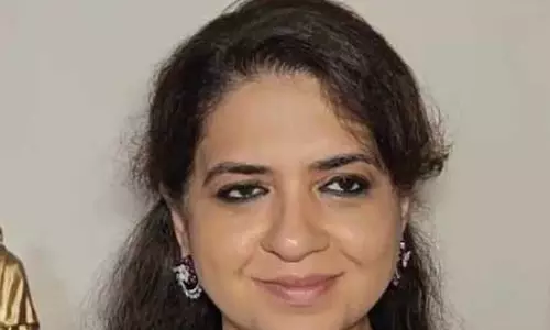 किसानों और बाढ़ पीड़ितों की मदद शिवसैनिकों की प्राथमिकता : शाइना एनसी किसानों और बाढ़ पीड़ितों की मदद शिवसैनिकों की प्राथमिकता : शाइना एनसी