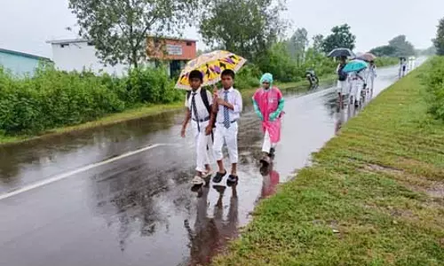 बारिश के बीच कमजोर पड़ रहा मानसून, रात के तापमान में गिरावट बारिश के बीच कमजोर पड़ रहा मानसून, रात के तापमान में गिरावट