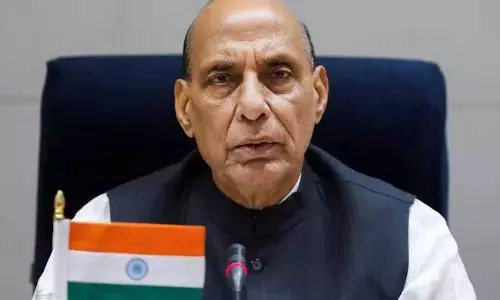 रक्षा मंत्री का पाकिस्तान को कड़ा संदेश, शस्त्र पूजा में दी चेतावनी