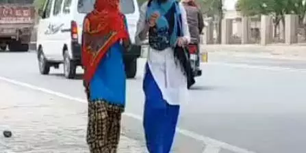 सामने से गुजर रही लड़कियों को देखकर फिल्म खलनायक का गाना गाया, मनचला अरेस्ट सामने से गुजर रही लड़कियों को देखकर फिल्म खलनायक का गाना गाया, मनचला अरेस्ट