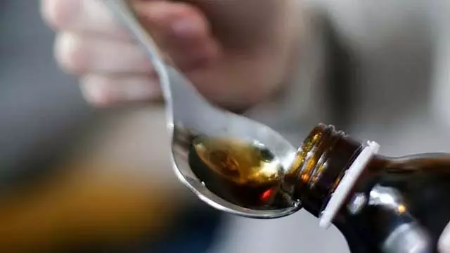 मध्य प्रदेश में 6 बच्चों की मौत: तमिलनाडु में कोल्ड्रिफ खांसी की दवा पर प्रतिबंध मध्य प्रदेश में 6 बच्चों की मौत: तमिलनाडु में कोल्ड्रिफ खांसी की दवा पर प्रतिबंध