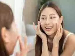 Aloe Vera Face Packs: चमकती त्वचा के लिए एलोवेरा जेल से बने इन फेस पैक को आजमाएं Aloe Vera Face Packs: चमकती त्वचा के लिए एलोवेरा जेल से बने इन फेस पैक को आजमाएं