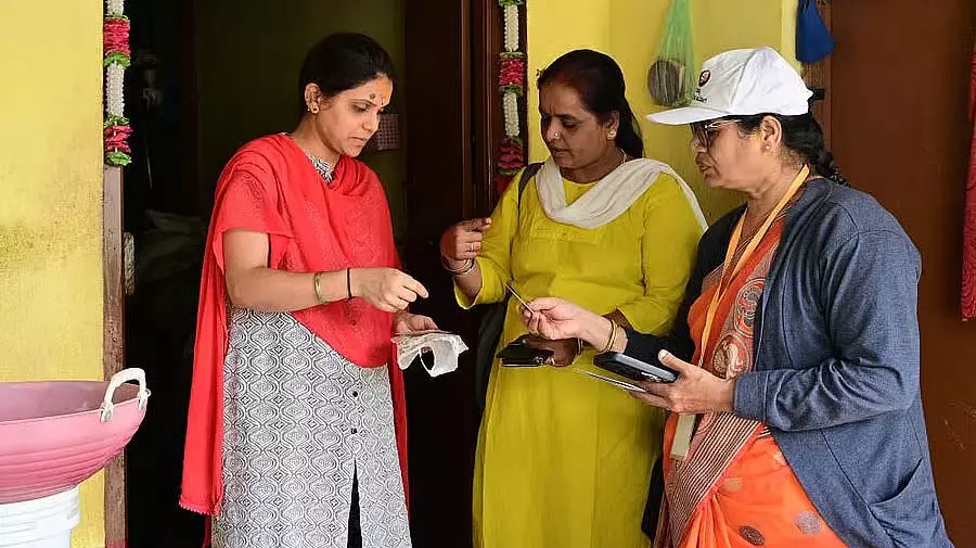 सामाजिक-शैक्षणिक सर्वेक्षण: कंप्यूटर साक्षरता और विकलांगता के साथ-साथ पहले से पूछे गए प्रश्नों पर भी चर्चा सामाजिक-शैक्षणिक सर्वेक्षण: कंप्यूटर साक्षरता और विकलांगता के साथ-साथ पहले से पूछे गए प्रश्नों पर भी चर्चा
