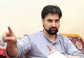 मीरवाइज ने शांति की आधारशिला के रूप में न्याय का आह्वान किया मीरवाइज ने शांति की आधारशिला के रूप में न्याय का आह्वान किया