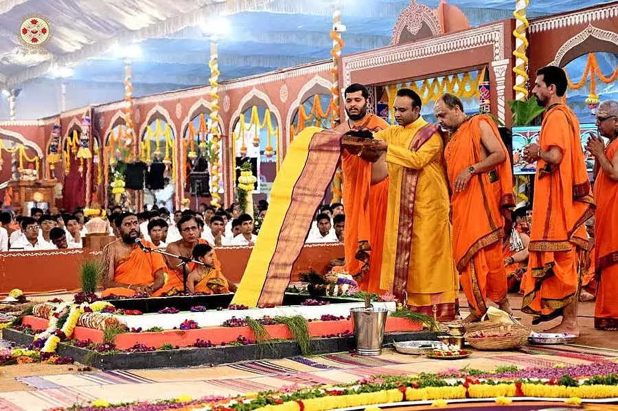 Karnataka : सत्यसाई गाँव में उमा महेश्वर मंदिर का समर्पण Karnataka : सत्यसाई गाँव में उमा महेश्वर मंदिर का समर्पण