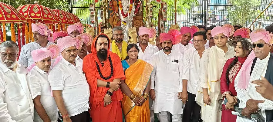 Raichur : दशहरा उत्सव, भव्य जुलूस Raichur : दशहरा उत्सव, भव्य जुलूस