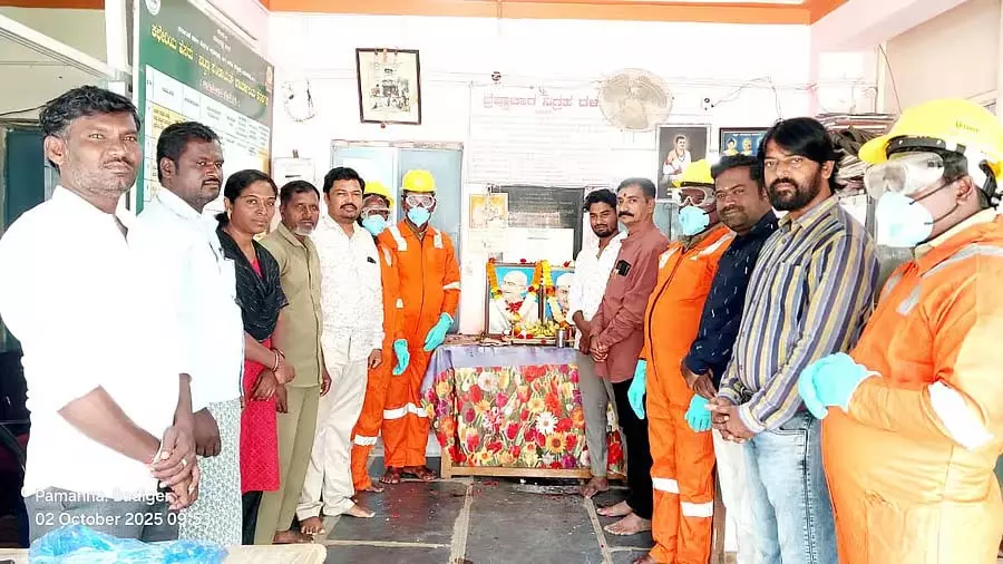 Kanakagiri : विभिन्न स्थानों पर गांधी जयंती मनाई गई Kanakagiri : विभिन्न स्थानों पर गांधी जयंती मनाई गई