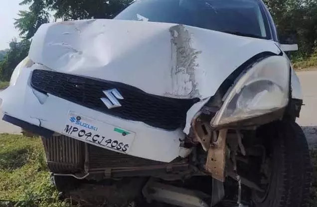 Sehore: भाजपा नेता के बेटे की कार ने मॉर्निंग वॉकर्स को कुचला Sehore: भाजपा नेता के बेटे की कार ने मॉर्निंग वॉकर्स को कुचला