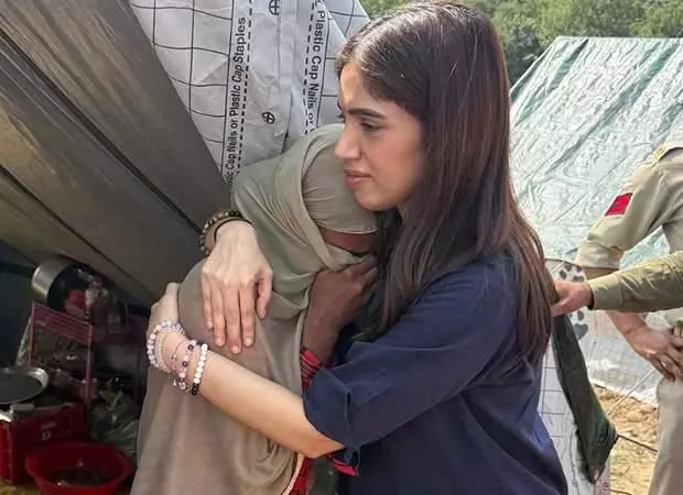 Bhumi Pednekar ने जम्मू बाढ़ प्रभावित परिवारों के लिए क्राउडफंडिंग अभियान शुरू किया Bhumi Pednekar ने जम्मू बाढ़ प्रभावित परिवारों के लिए क्राउडफंडिंग अभियान शुरू किया