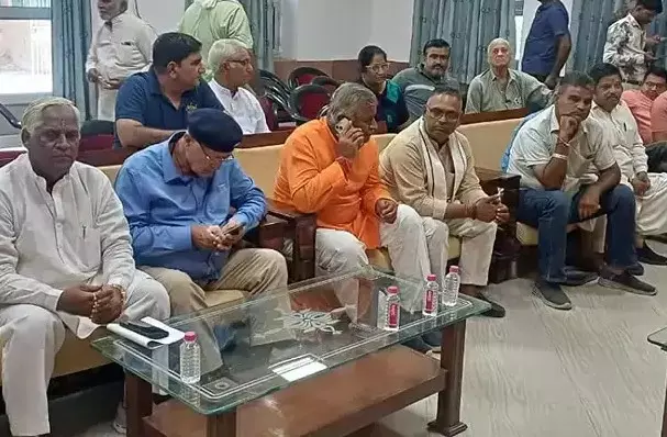 Bikaner: मुरलीधर व्यास मूर्ति मामले में आंदोलन की धमकी Bikaner: मुरलीधर व्यास मूर्ति मामले में आंदोलन की धमकी