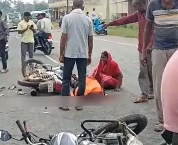 अंबिकापुर में बड़ा हादसा, दो बाइकें क्षतिग्रस्त, एक की मौत अंबिकापुर में बड़ा हादसा, दो बाइकें क्षतिग्रस्त, एक की मौत