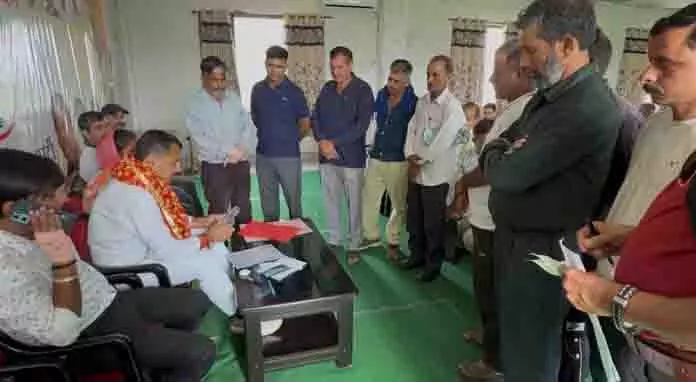 Pathania ने बेघर परिवारों के लिए तत्काल कार्य योजना बनाने का आह्वान किया Pathania ने बेघर परिवारों के लिए तत्काल कार्य योजना बनाने का आह्वान किया