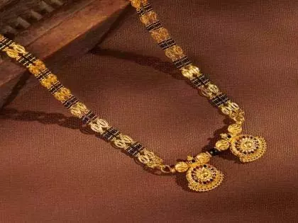 दशहरा के मौके पर खरीदारी करने आई महिला का मंगलसूत्र चोरी दशहरा के मौके पर खरीदारी करने आई महिला का मंगलसूत्र चोरी