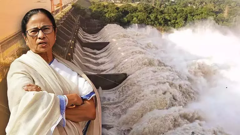 ममता ने बंगाल में बाढ़ को लेकर DVC की आलोचना की; अभिषेक ने पलटवार किया ममता ने बंगाल में बाढ़ को लेकर DVC की आलोचना की; अभिषेक ने पलटवार किया