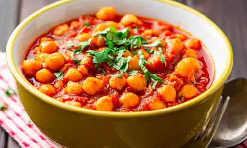 Chana Tikka Masala: इस व्यंजन से बेहतर विशेष व्यंजन और क्या हो सकता है Chana Tikka Masala: इस व्यंजन से बेहतर विशेष व्यंजन और क्या हो सकता है