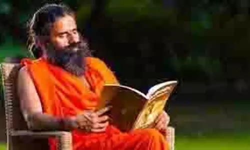 Health Tips: असहनीय जोड़ों के दर्द से हैं परेशान, अपनाएं बाबा रामदेव की सलाह