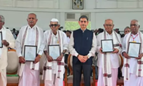 गांधीवादी सिद्धांतों को त्यागने के कारण देश पिछड़ गया है: Governor R.N. Ravi
