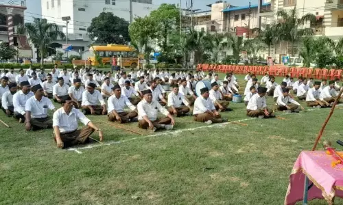 Haridwar: विजयदशमी पर रानीपुर नगर में निकला पथ संचलन Haridwar: विजयदशमी पर रानीपुर नगर में निकला पथ संचलन