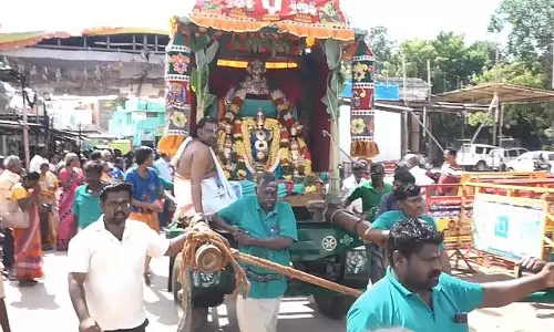 Tamil Nadu : मदुरै तल्लाकुलम पेरुमल मंदिर दिथिरथीर महोत्सव