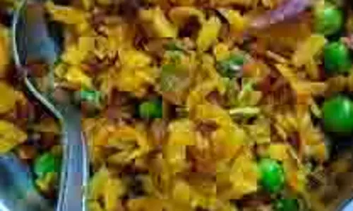 Kanda Poha सुबह-सुबह ट्राई करें  कांदा पोहा
