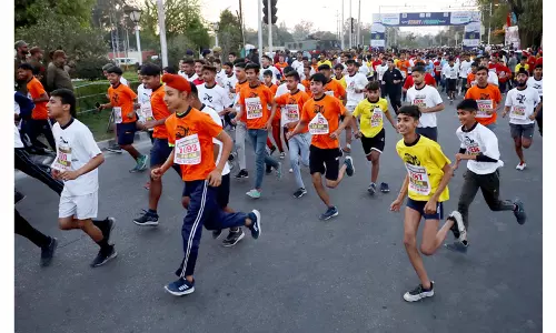 Jammu: बसोहली में मैराथन दौड़ में उमड़ा जोश, विधायक रहे मुख्य अतिथि Jammu: बसोहली में मैराथन दौड़ में उमड़ा जोश, विधायक रहे मुख्य अतिथि