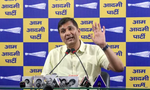 नई दिल्ली रेलवे स्टेशन पर सफाई व्यवस्था बढ़िया, अच्छे काम की तारीफ होनी चाहिए: सौरभ भारद्वाज नई दिल्ली रेलवे स्टेशन पर सफाई व्यवस्था बढ़िया, अच्छे काम की तारीफ होनी चाहिए: सौरभ भारद्वाज
