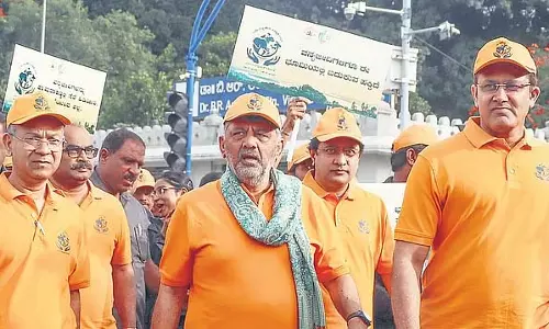 पेड़ लगाएँ, पेड़ों को गोद लें, हरित आवरण की रक्षा करें: DCM DK Shivakumar पेड़ लगाएँ, पेड़ों को गोद लें, हरित आवरण की रक्षा करें: DCM DK Shivakumar