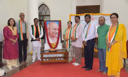Bengaluru : शहर के विभिन्न हिस्सों में गांधी जयंती मनाई गई Bengaluru : शहर के विभिन्न हिस्सों में गांधी जयंती मनाई गई