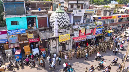 Bareilly: जुमे की नमाज से पहले बरेली में इंटरनेट बंद और ड्रोन से निगरानी Bareilly: जुमे की नमाज से पहले बरेली में इंटरनेट बंद और ड्रोन से निगरानी