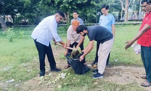 Jaipur : वन राज्यमंत्री ने अलवर में आमजन की सहभागिता के साथ किया श्रमदान Jaipur : वन राज्यमंत्री ने अलवर में आमजन की सहभागिता के साथ किया श्रमदान