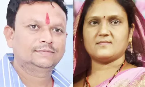 कार ड्राइवर ने नियंत्रण खोया, कारोबारी और उनकी पत्नी की मौत