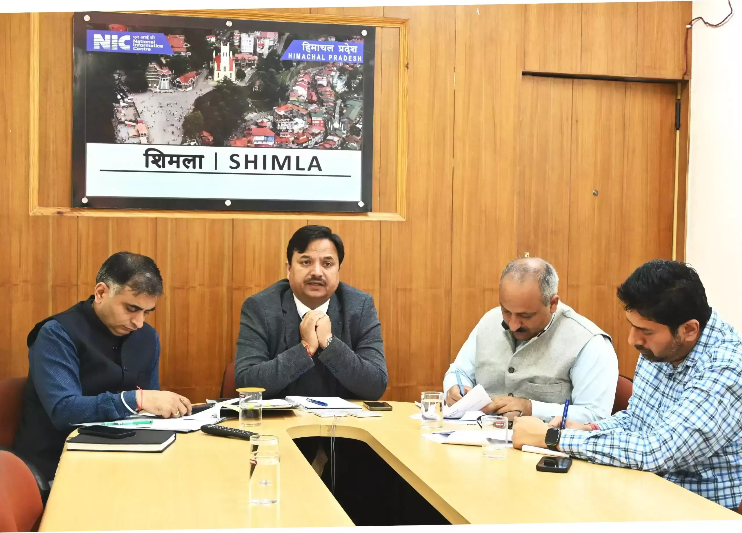 Shimla: उपायुक्त ने सभी डीएफओ को रिपोर्ट सौंपने का समय दिया Shimla: उपायुक्त ने सभी डीएफओ को रिपोर्ट सौंपने का समय दिया
