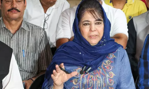 Mehbooba Mufti: विरोध प्रदर्शनों में युवाओं की भागीदारी बढ़ना खतरनाक संकेत Mehbooba Mufti: विरोध प्रदर्शनों में युवाओं की भागीदारी बढ़ना खतरनाक संकेत