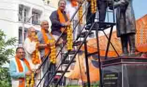 महाजन सभा ने Lala Hans Raj Mahajan को उनकी जयंती पर श्रद्धांजलि अर्पित की