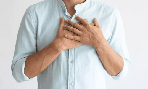 पुरुषों में भी होता है Breast Cancer: नजर रखें इन 4 खतरनाक लक्षणों पर