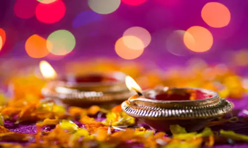 Diwali से पहले जरूर लाएं ये 7 शुभ वस्तुएं, घर में आएगी लक्ष्मी और समृद्धि